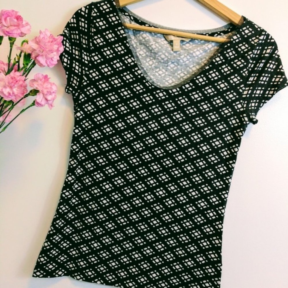 Like New! BANANA REPUBLIC Lace Detail Top - S